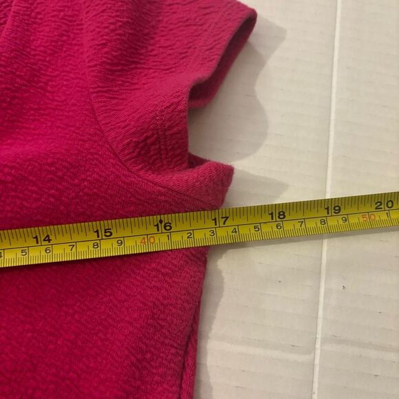 Anthropologie Scoop Neck Baby Tee Crop Top Short Sleeve Hot Pink Medium Feminine - Picture 11 of 12